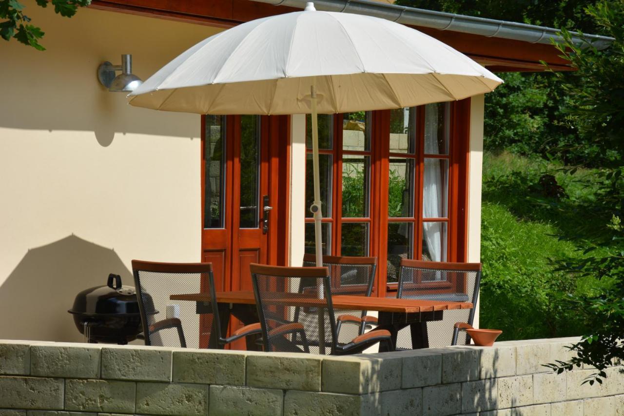Bungalows Am Waldessaum Bei Hohenzieritz Exteriér fotografie